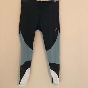 Victoria Secret Pink Ultimate leggings